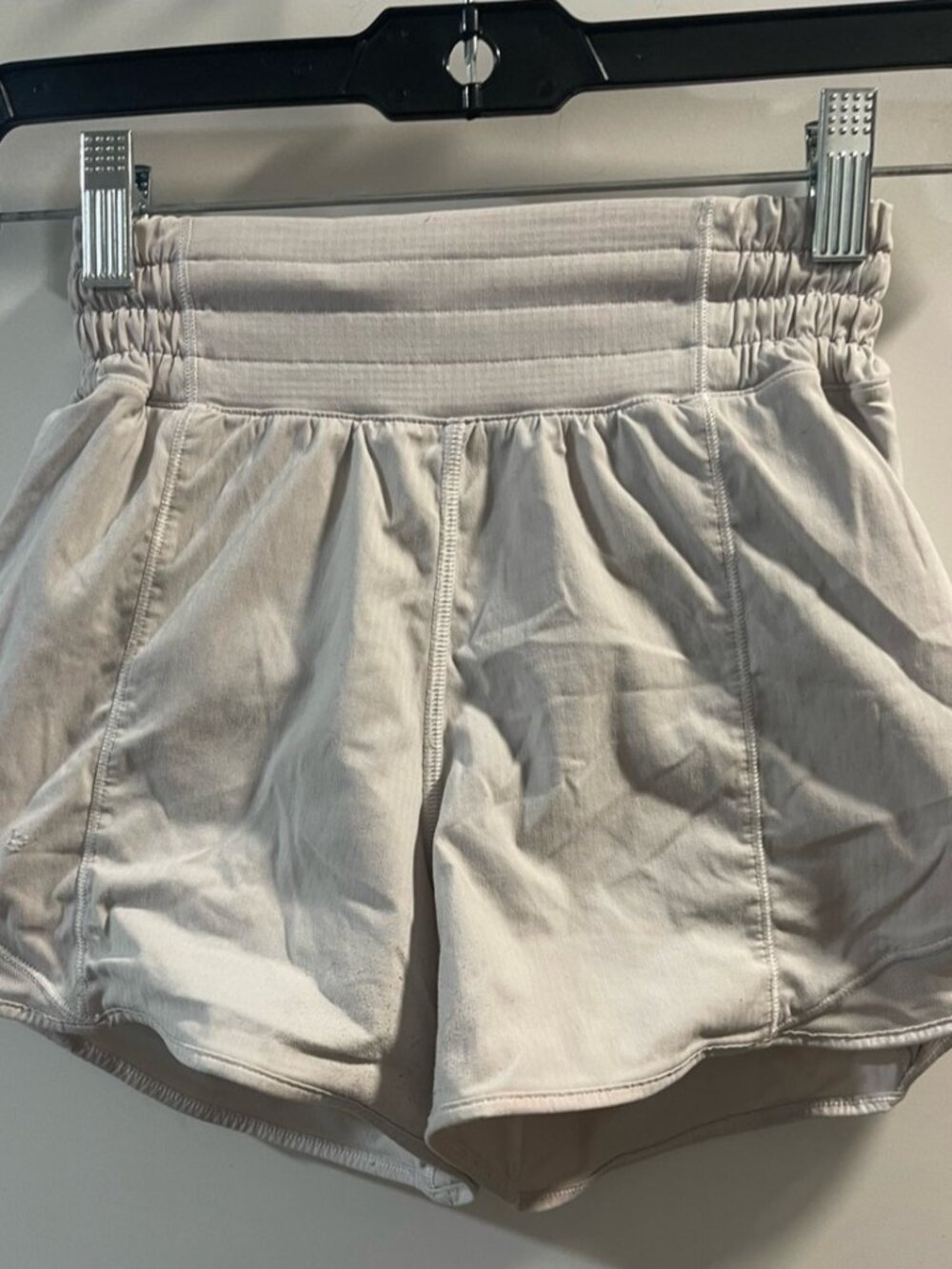 Hot Flawed athletica Light Beige High-Rise Athletic Shorts